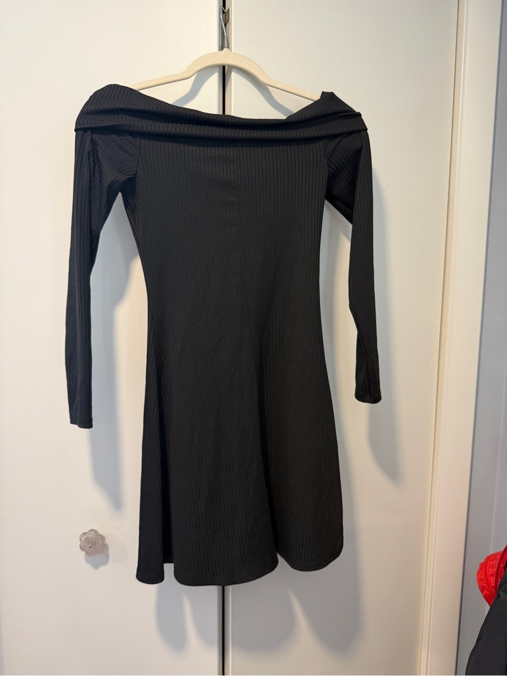 H&M Black Off-Shoulder Long Sleeve Dress